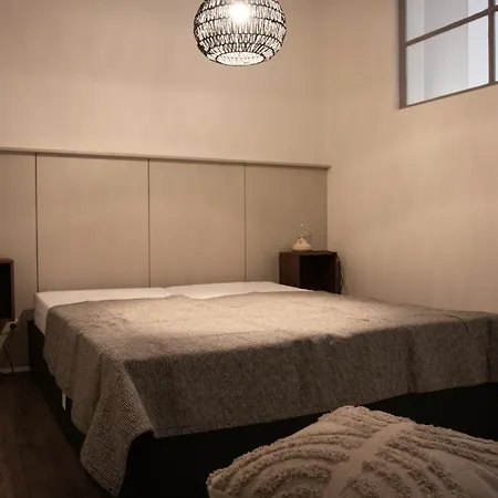Capital Apartment *